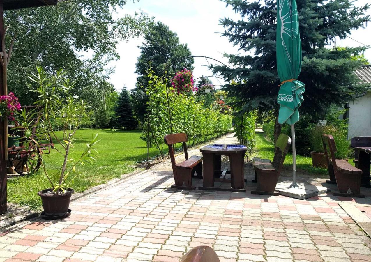 Tassi Halaszcsarda-Karasz Haz Luaran gambar